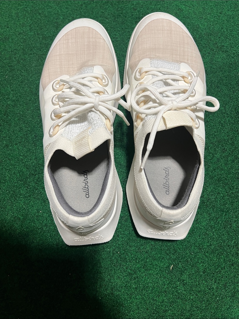 allbirds cream and khaki golf shoes - Picture 3 of 6